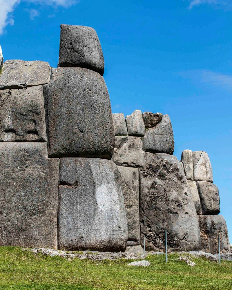 Sacsayhuaman stones | TreXperience Sacsayhuaman stones | TreXperience