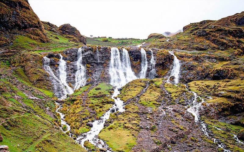 Lares Quishuarani Waterfalls view | TreXperience