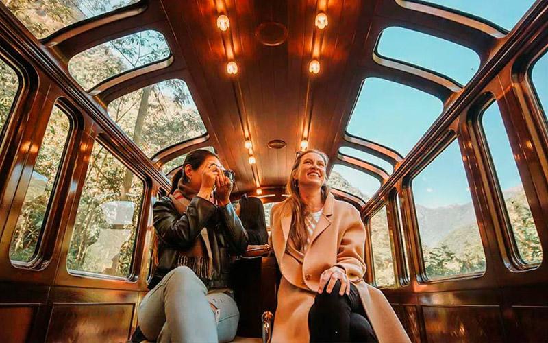 Tourist on the Vistadome Observatory Train to Machu Picchu | TreXperience