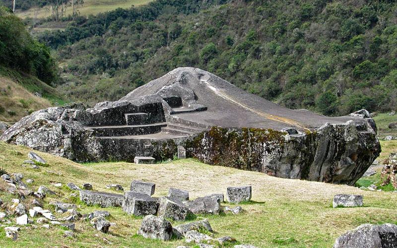 Ñusta Hispana Archaeological site on the Vilcabamba trek | TreXperience